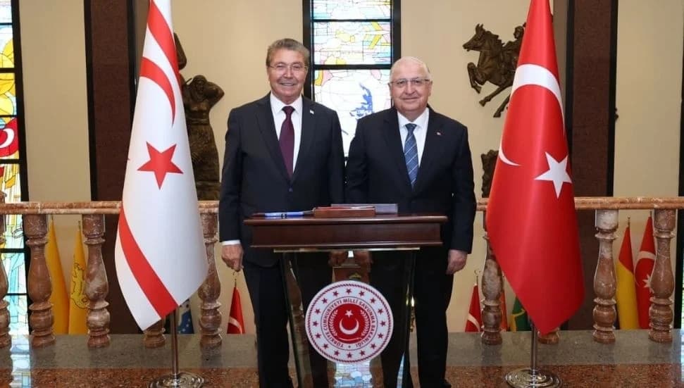 Başbakan Üstel, Ankara'da
